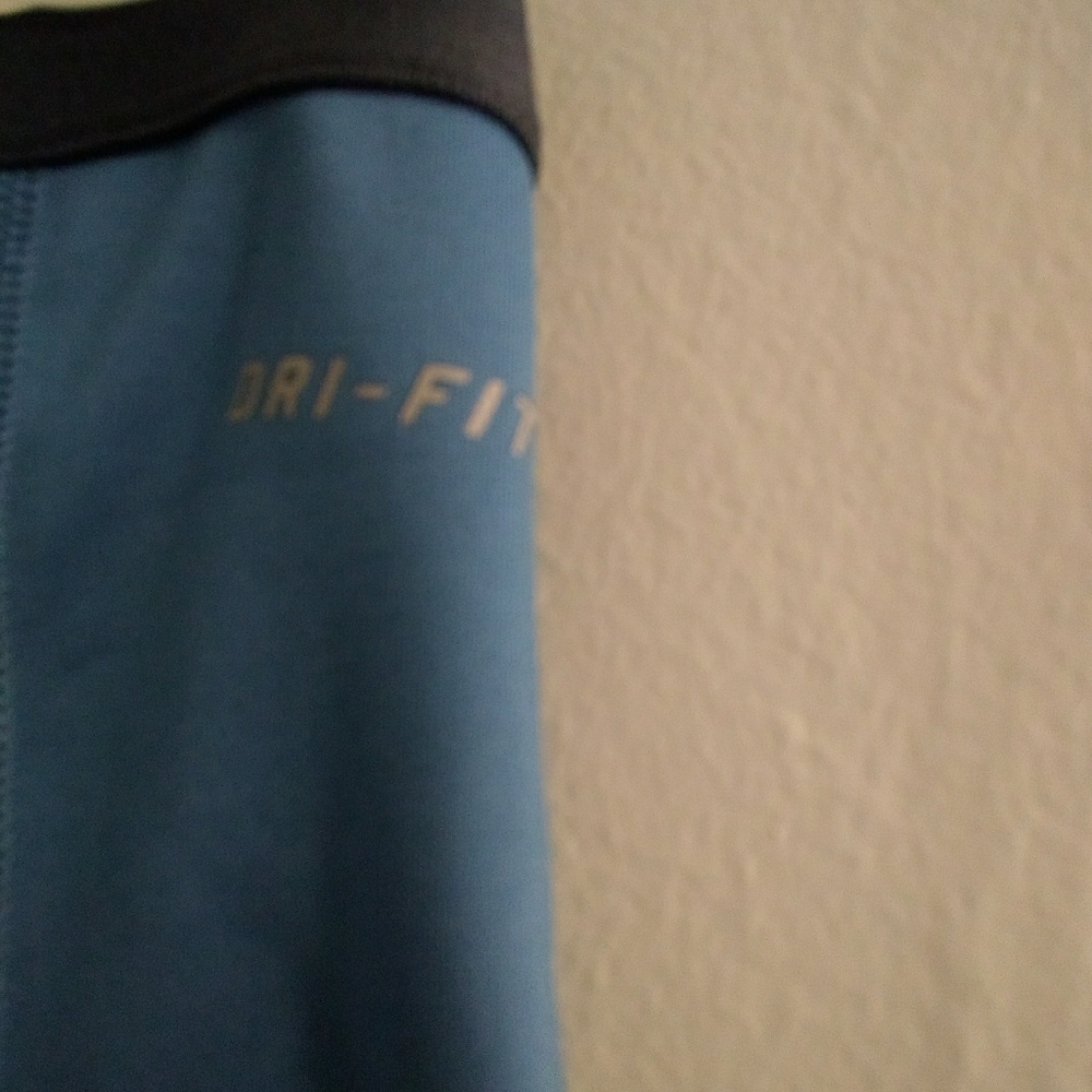 Nike - Picture 5 of 5